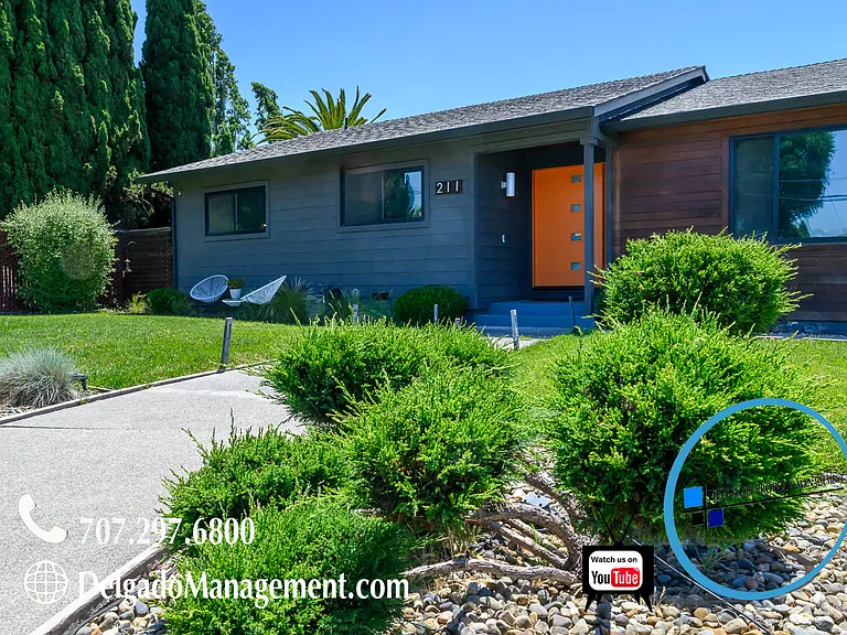 211 Crawford Way — Photo 2