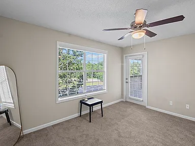 The Tarragon Apartments — photo 18
