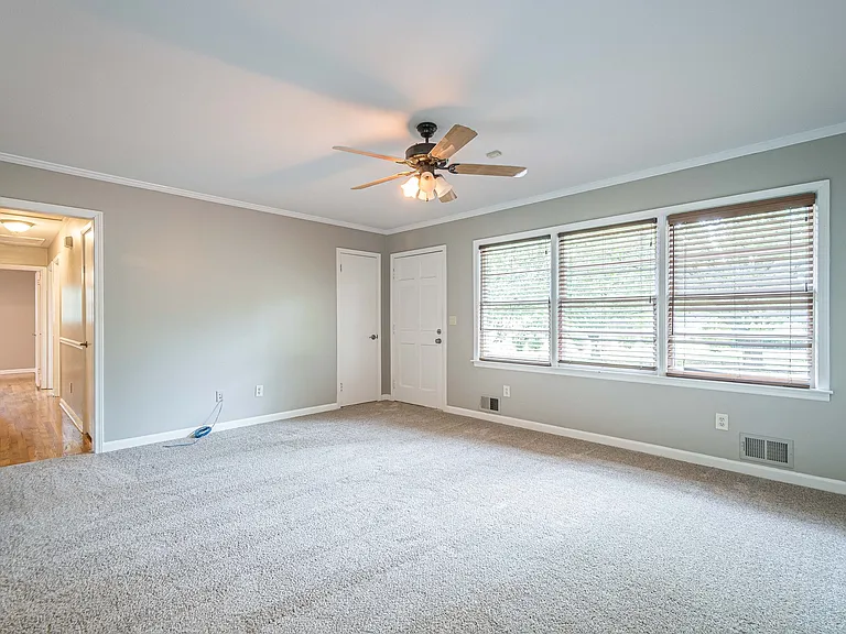 960 Old Canton Rd — Photo 5