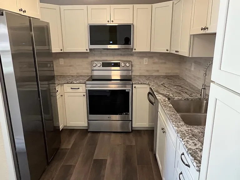 1131 Barr Ave — Photo 5