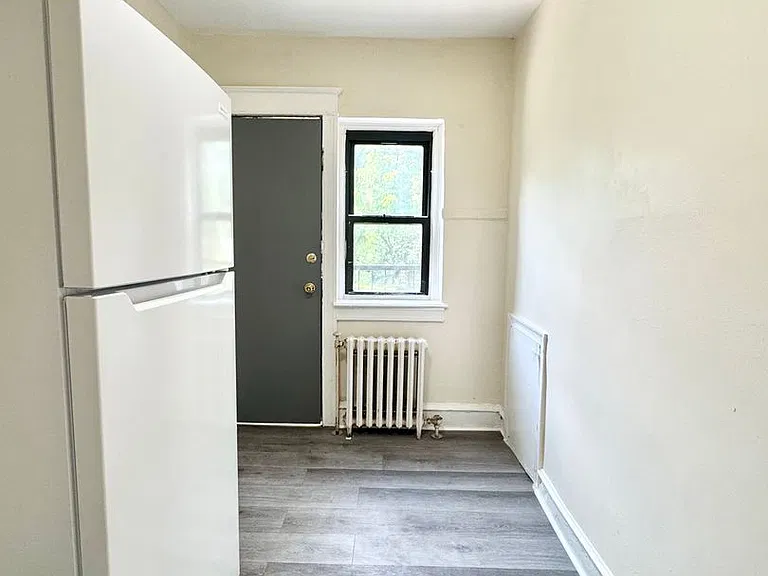 Fieldview Apartments — Photo 9