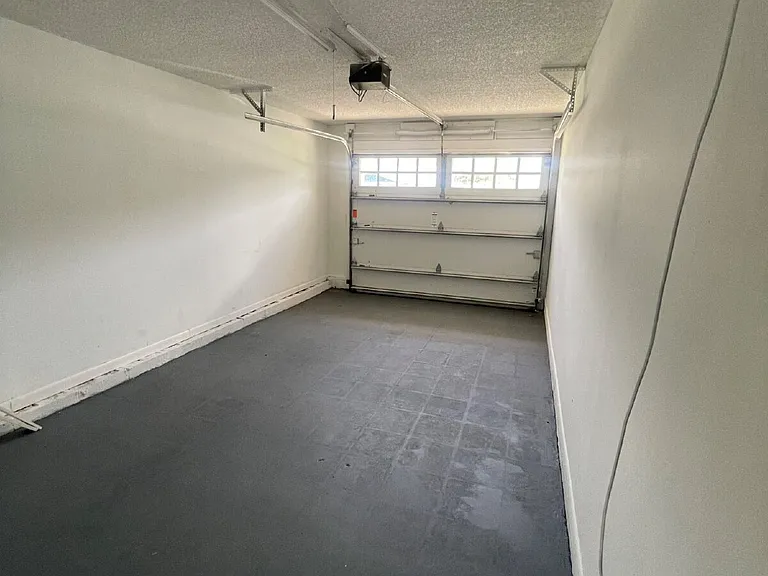 107 Montana Ave — Photo 23