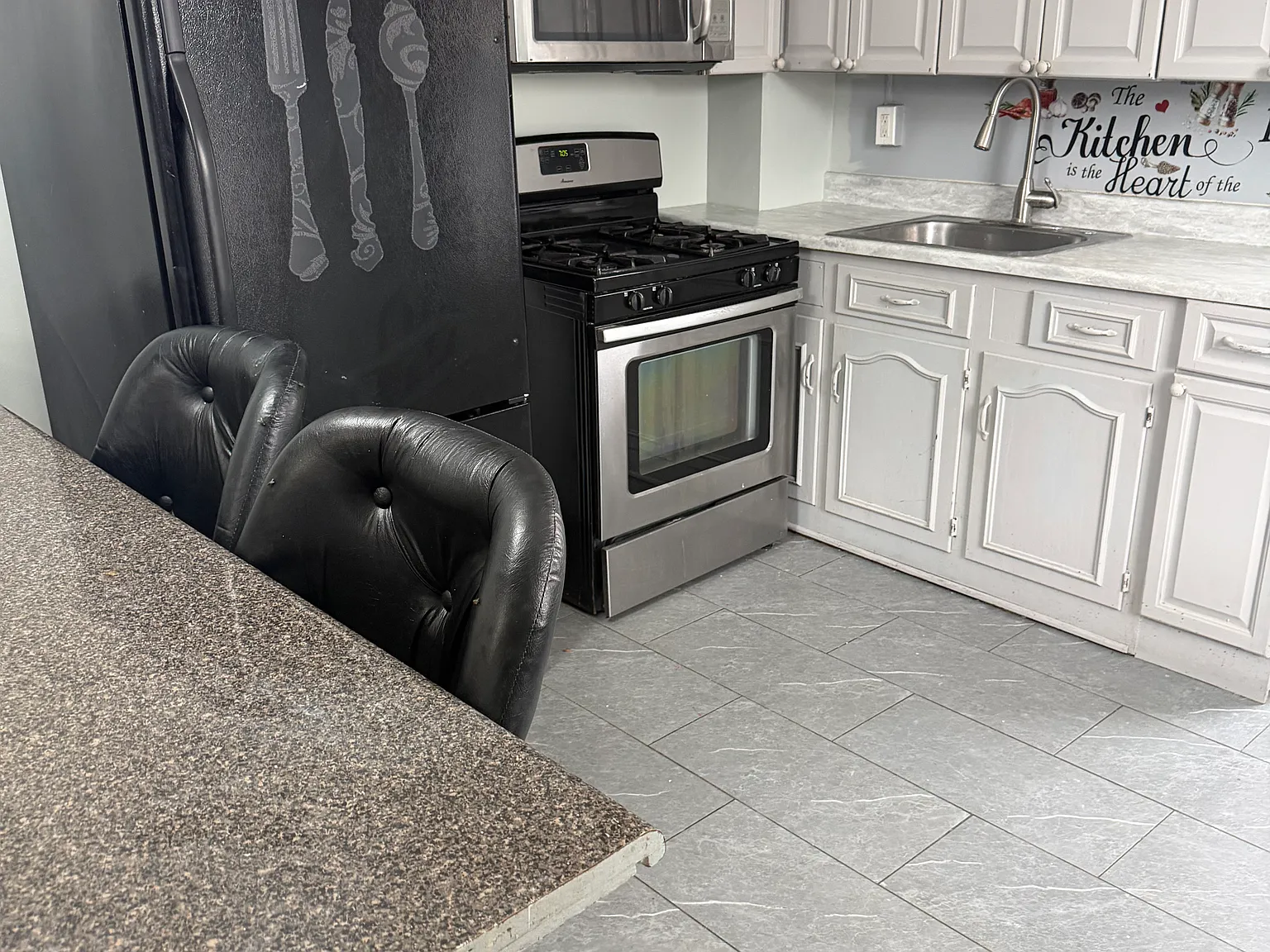 3 bed, $1,750 — Photo 2