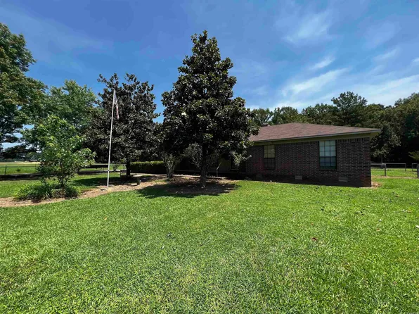 9200 H And H Ln, Jacksonville, AR 72076