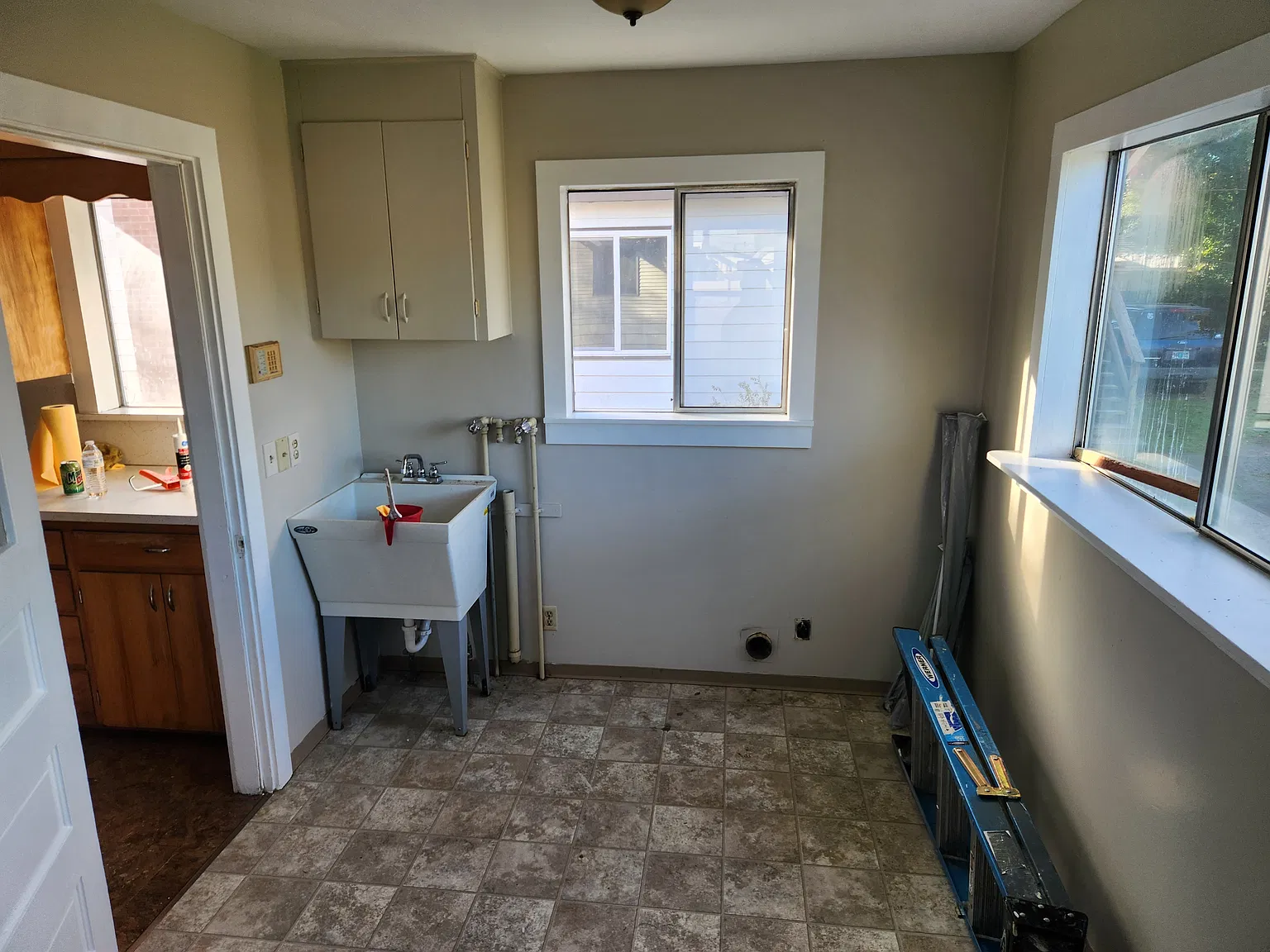 3 bed, 1351 sqft, $1,700 — Photo 4