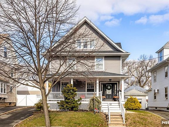 2nd image of 40 Courier Pl