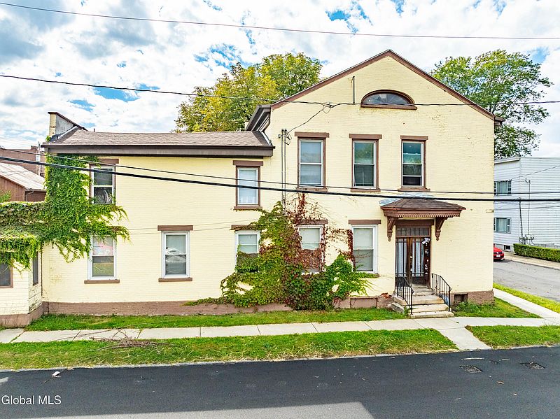 2nd image of 630 1st Avenue