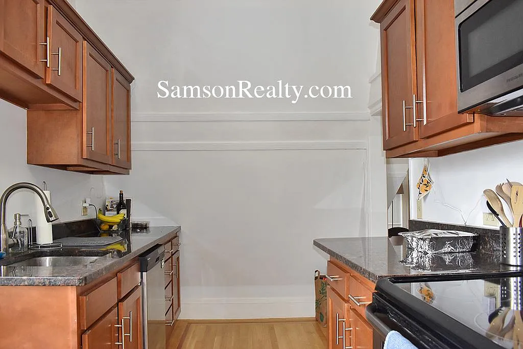 3 bed, $3,900 — Photo 3