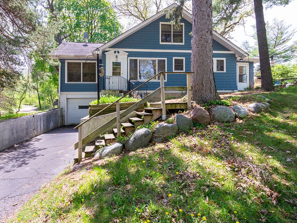 1st image of 36 Medinah Ave