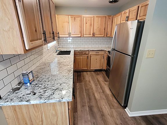 4th image of 2739 S 38th St