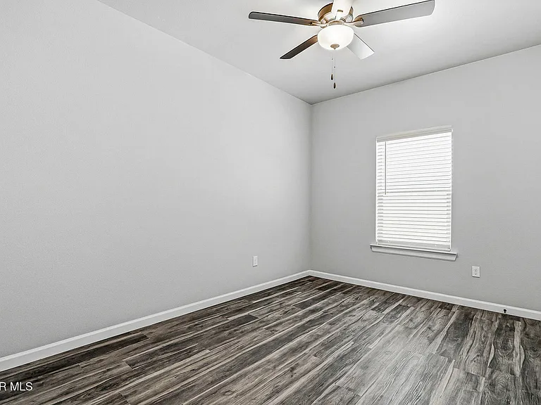 6070 Zinc Hill St — Photo 21