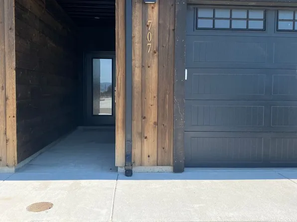 727 Stone Peak Loop, Driggs, ID 83422