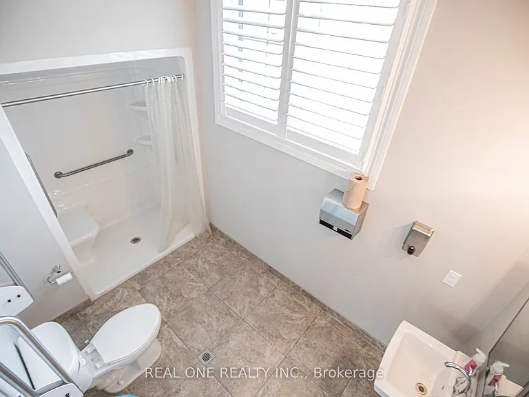 1440 Main St E #102 — Photo 26
