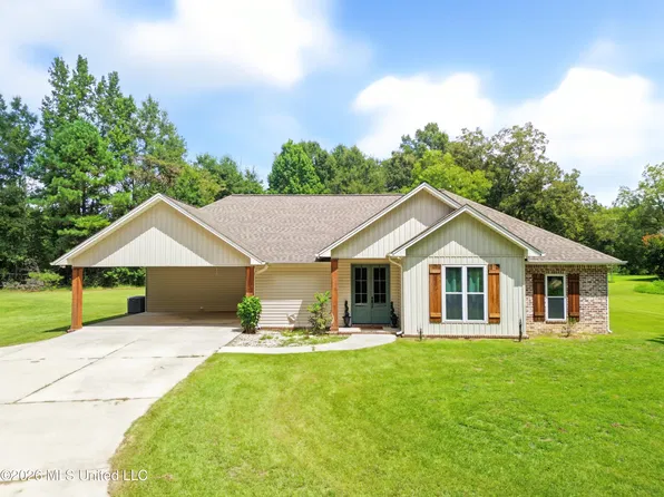 172 E Bond Rd, Wiggins, MS 39577