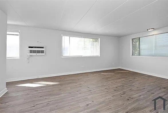 3137 W 41st St #3B — Photo 5