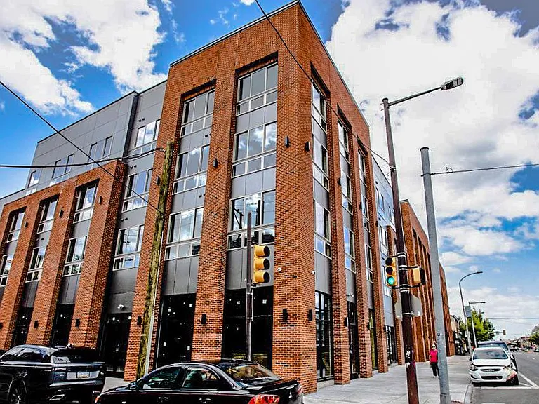 Wolff Court — Photo 1