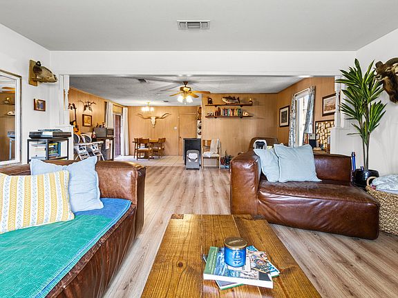 4th image of 203 Randy Dr