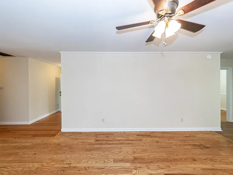 777 Bonham Dr — Photo 19