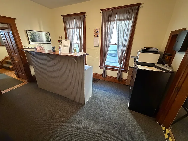 616 E Bloomington St — Photo 17