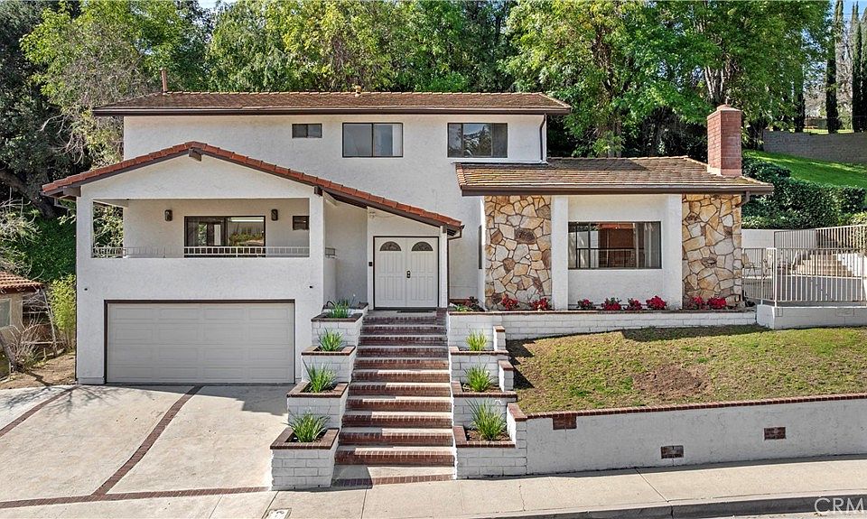 1st image of 1321 Greenbriar Rd