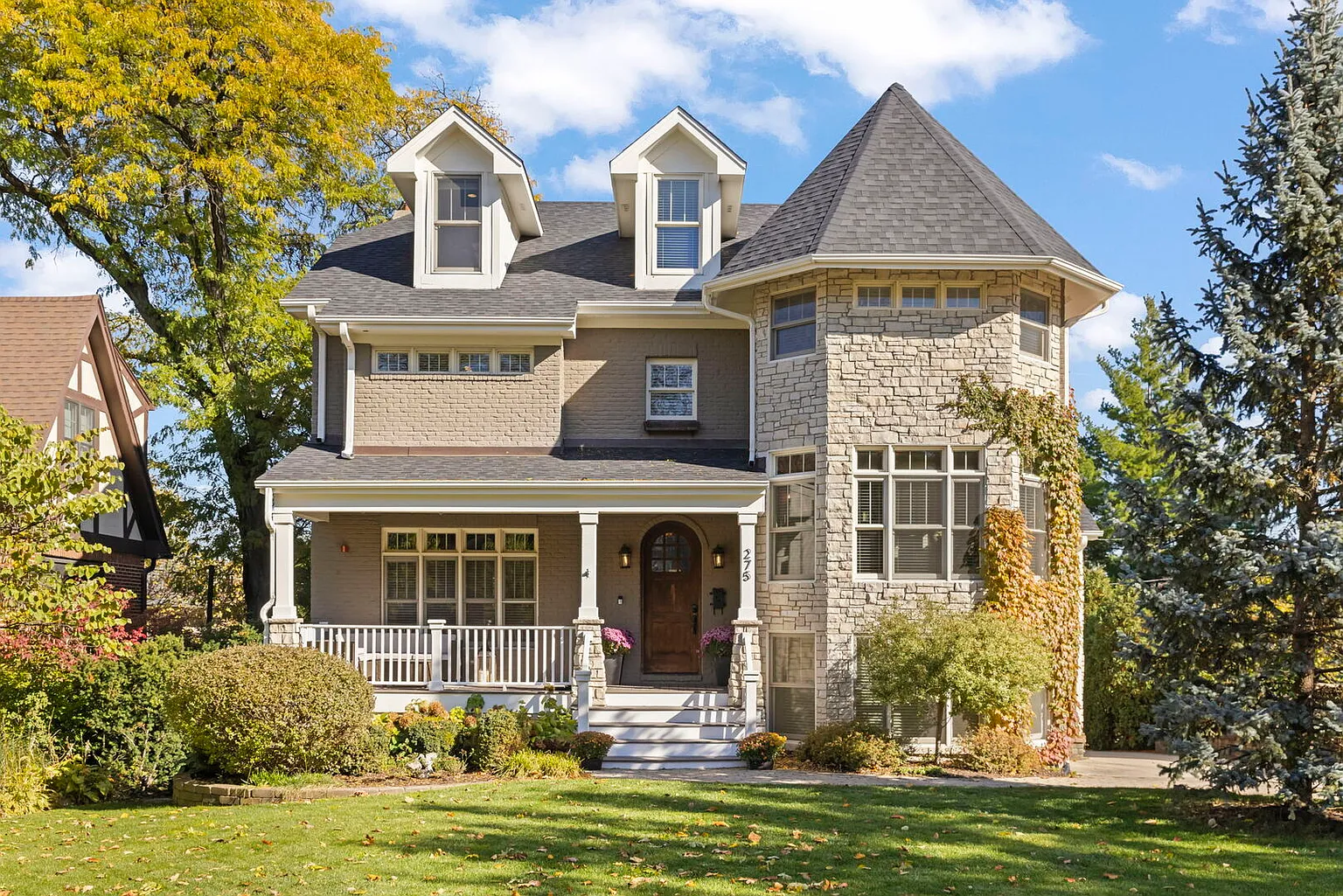 275 Merton Ave photo 1