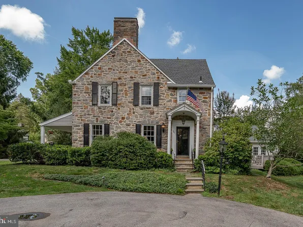 541 W Beechtree Ln, Wayne, PA 19087