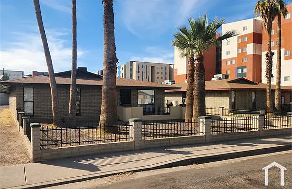 2 bed, 750 sqft, $1,195 — Photo 2