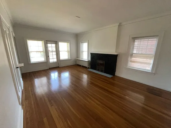 Stratford Apartments