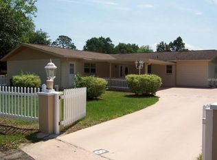 8 Clear Ln, Ocala, FL 34472