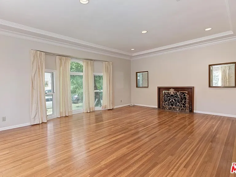 10574 Ashton Ave — Photo 5