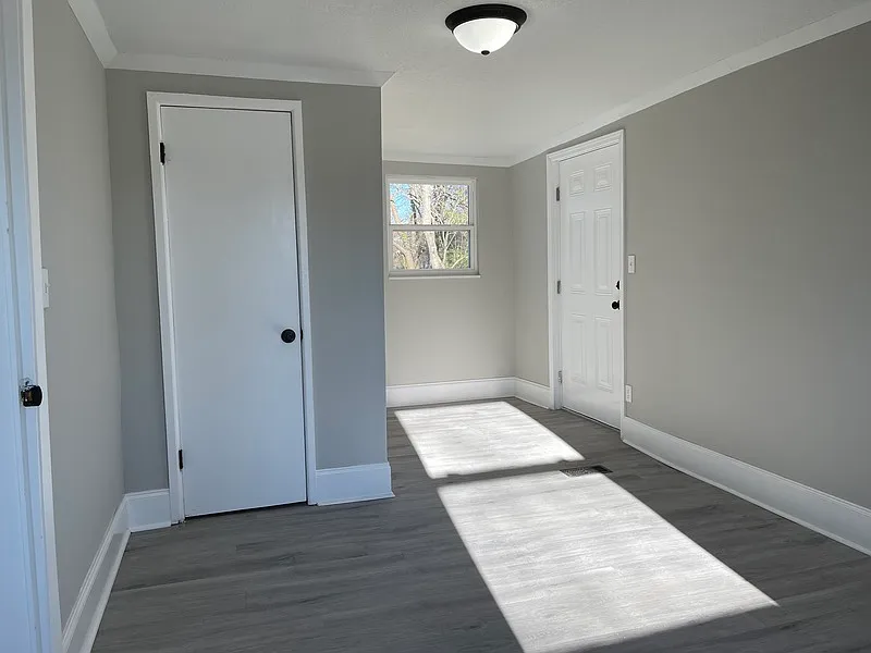 2 bed, 1.0 bath, 750 sqft, $1,350 — Photo 3