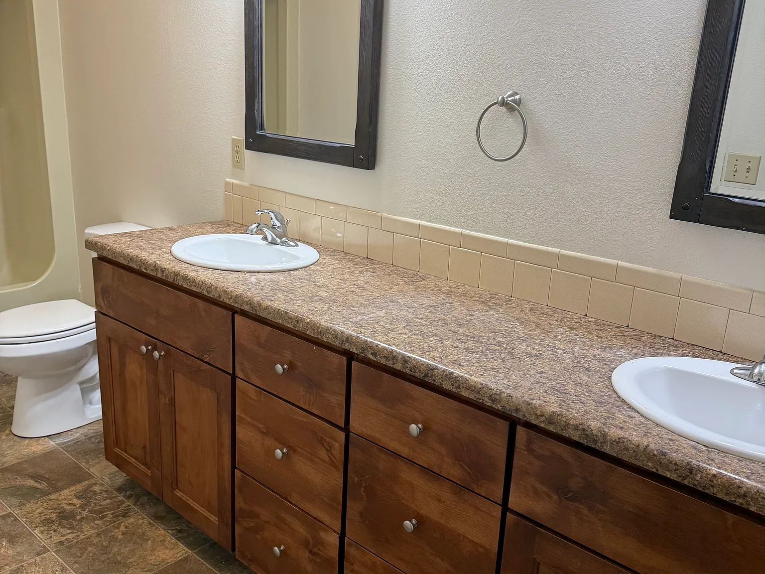 2 bed, 1200 sqft, $1,195 — Photo 4