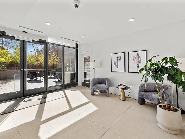 566 Columbus Ave #506 — Photo 31