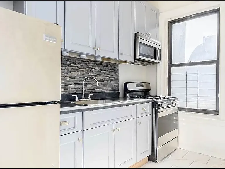 426 Eastern Pkwy #3H — Photo 1