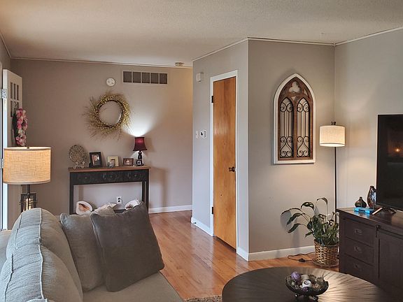 5th image of 310 Seimetz Dr
