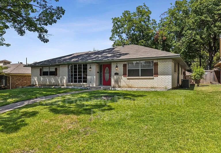 13425 Janwood Ln — Photo 3