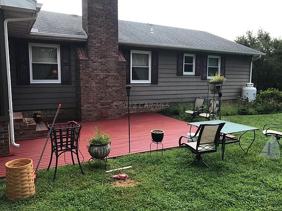 5th image of 302 Ann Dr