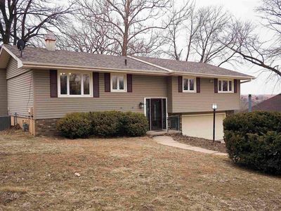 4865 Skyline Dr, Sioux City, IA, 51104