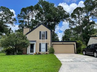 10161 Pine Breeze Rd W, Jacksonville, FL 32257