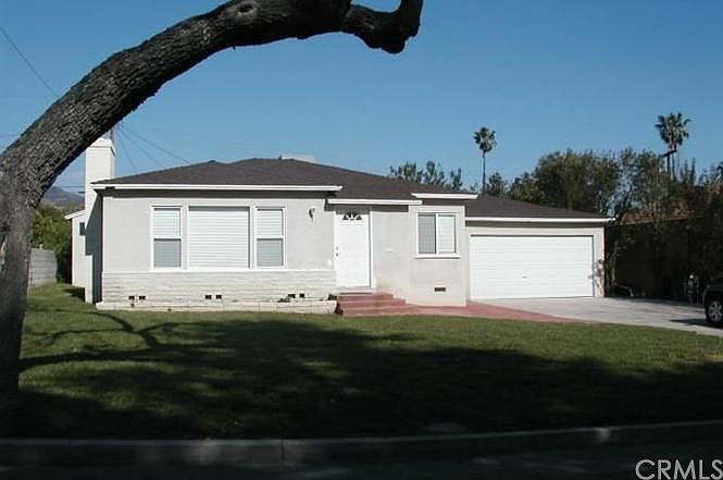 2nd image of 4723 N Pershing Ave