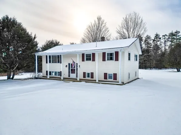373 River Road, Chelsea, ME 04330