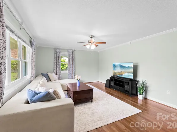 2200 Simmons St, Gastonia, NC 28052