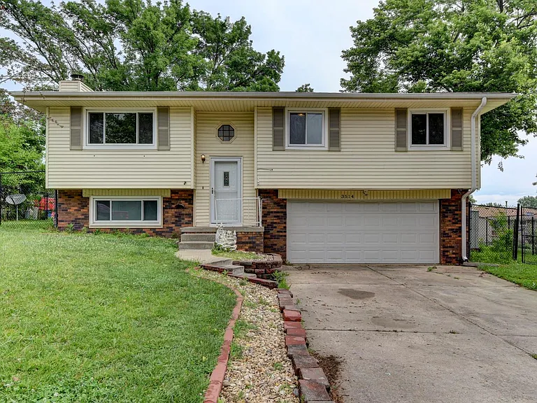 3514 Glory Cir — Photo 1
