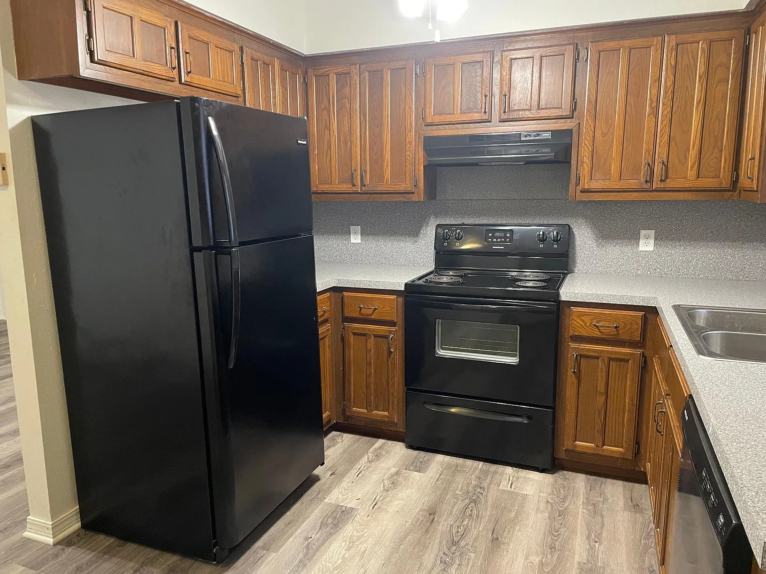 2 bed, 768 sqft, $950 — Photo 4
