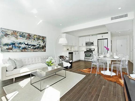 3rd image of 44 E End Ave APT 4E