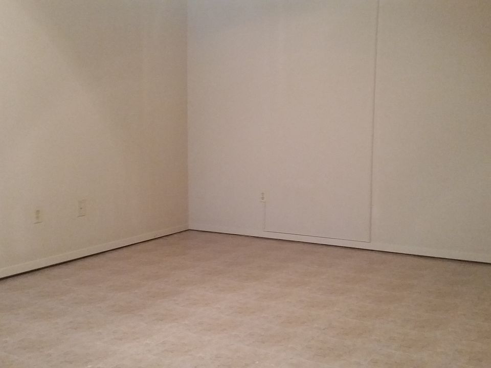 102A Parkview Living Rm_12212015