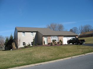 71 South Ave, Landisville, PA 17538