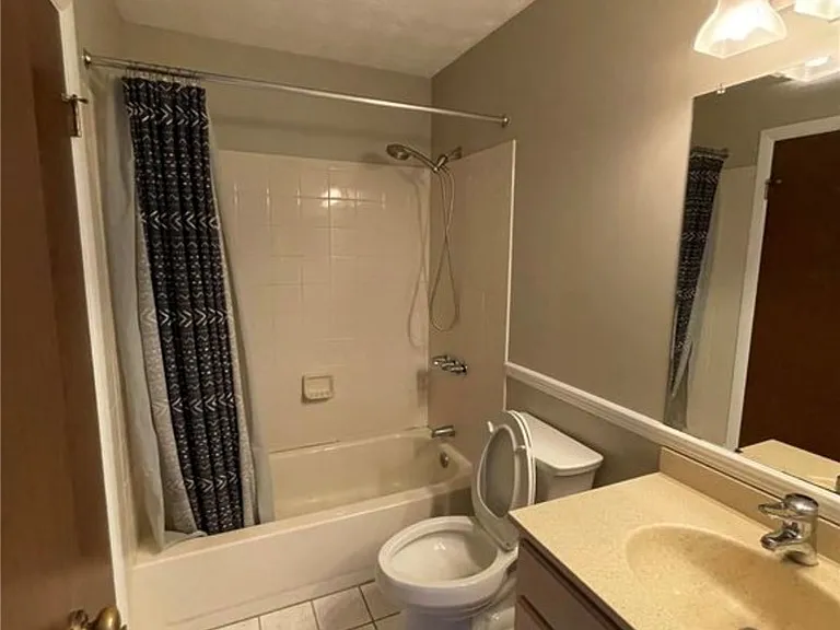 422 Eastbrooke Ln — Photo 14