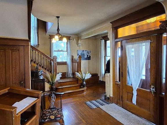 5th image of 616 C St