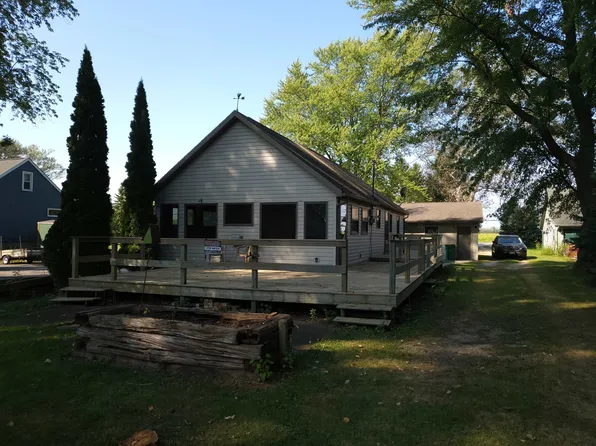 N8721 Lakeshore Dr, Fond Du Lac, WI 54937